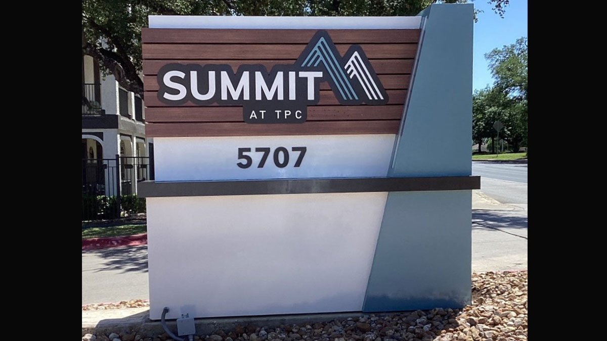 Summit at TPC Monument Sign in San Antonio, TX