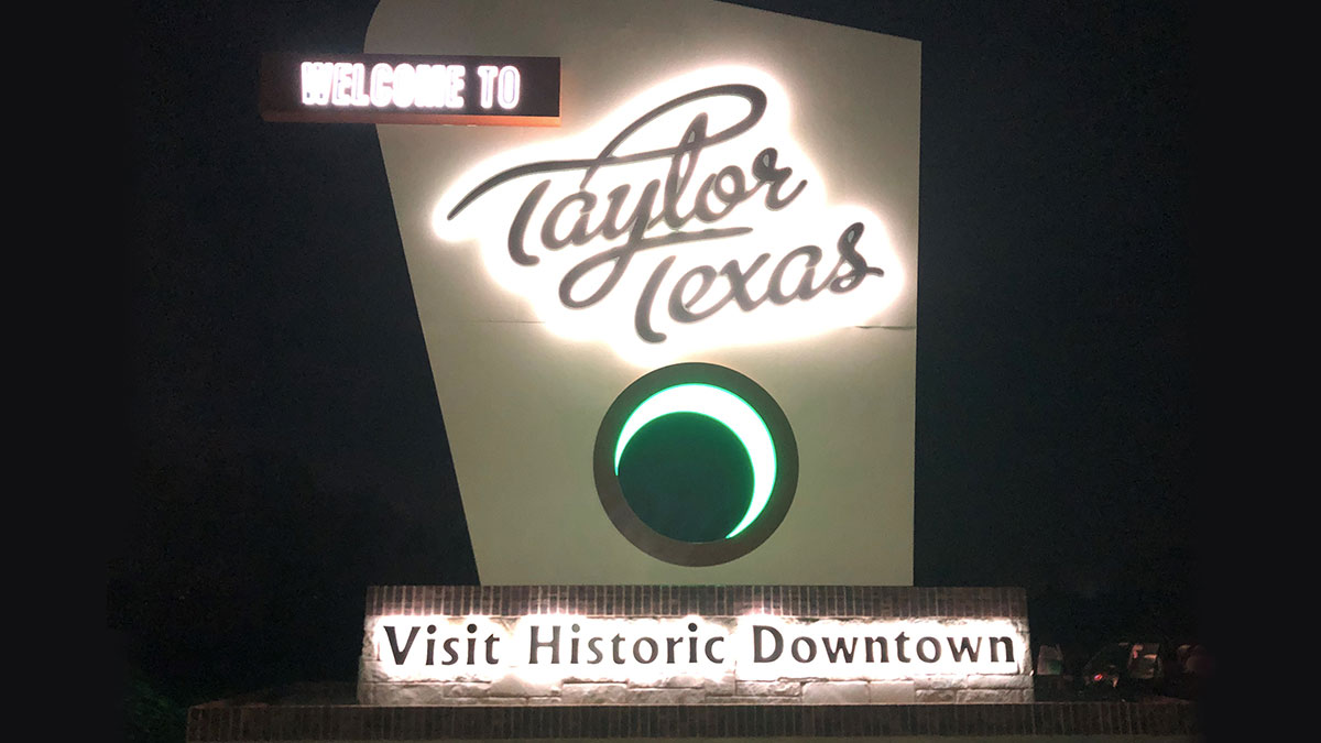 Texas Custom Signs Sign Repair 3
